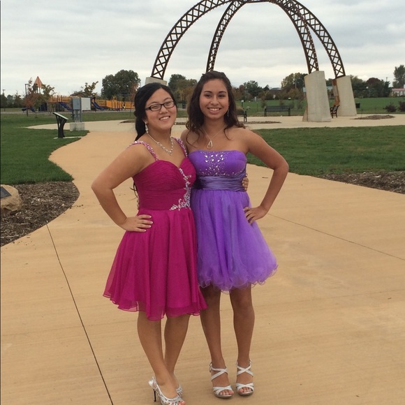 Homecoming dress. Only worn twice - Picture 6 of 6